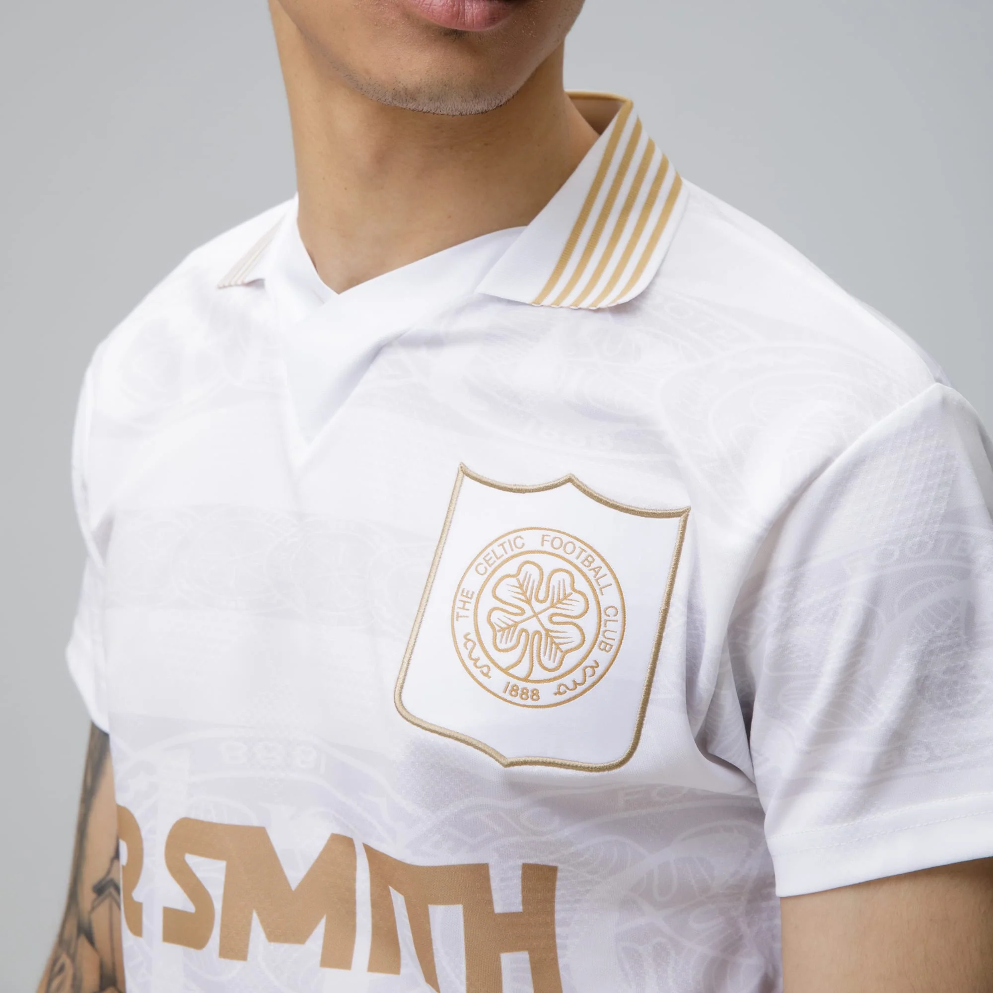 Celtic 1996 Gold Whiteout Retro Jersey - Image 4