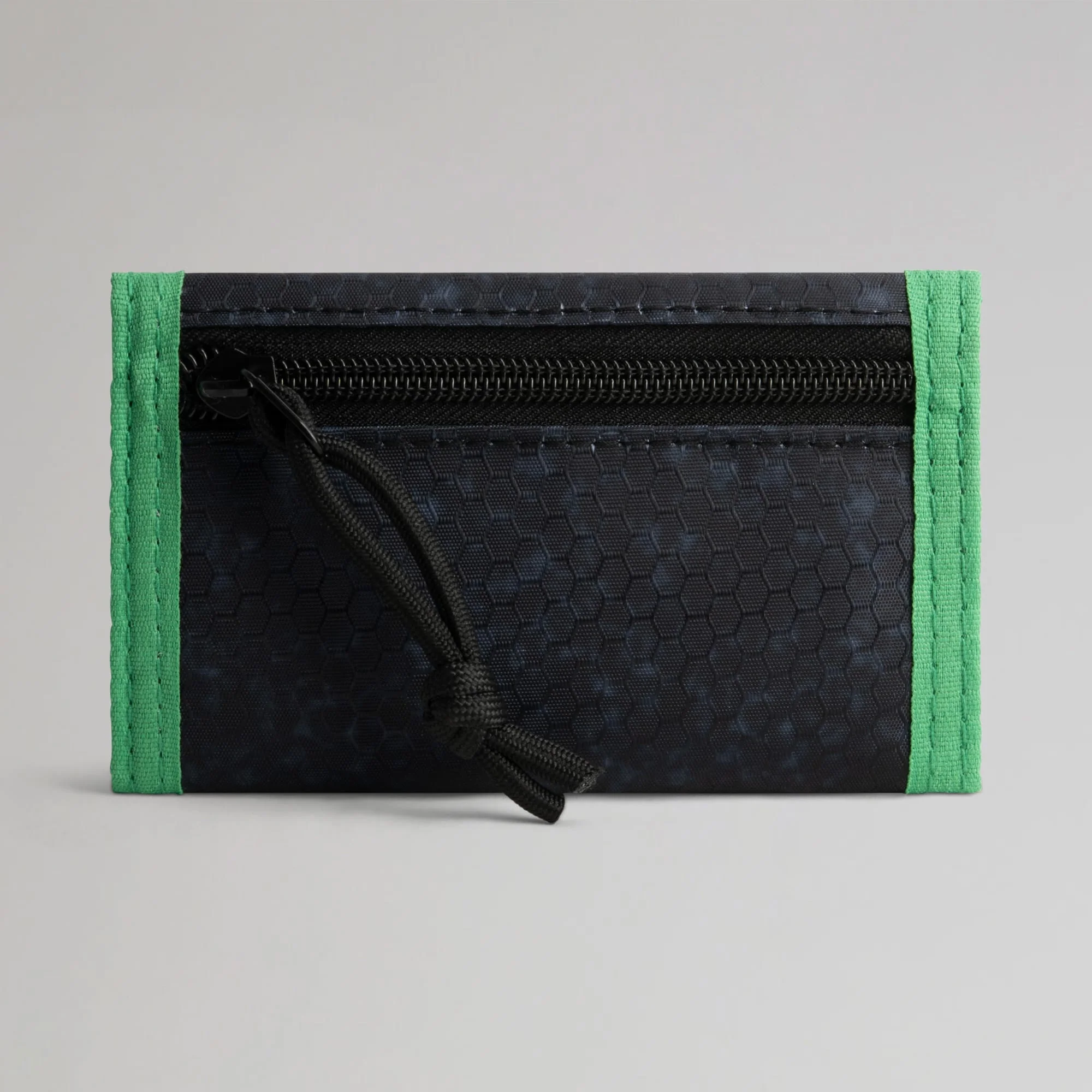 Celtic Crest Black Wallet - Image 2