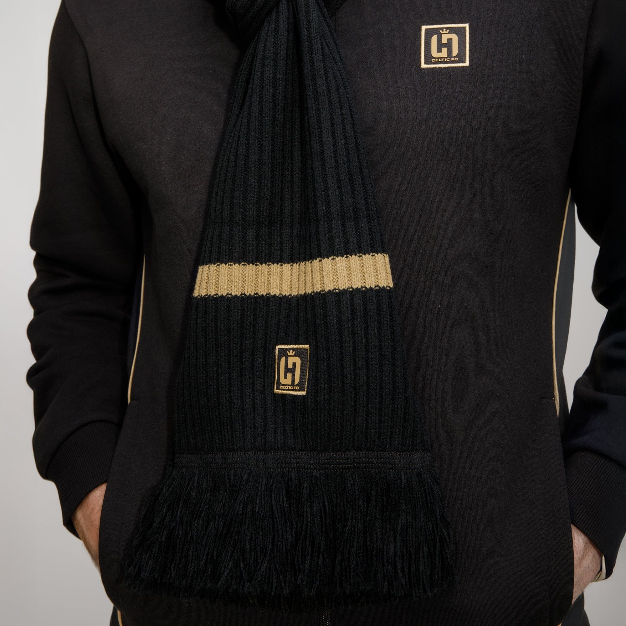 Celtic Henrik Larsson Black Ribbed Scarf - Image 2