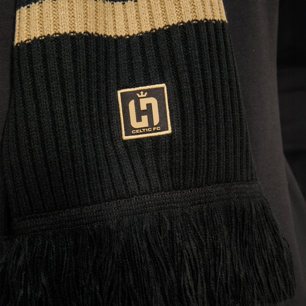 Celtic Henrik Larsson Black Ribbed Scarf - Image 3
