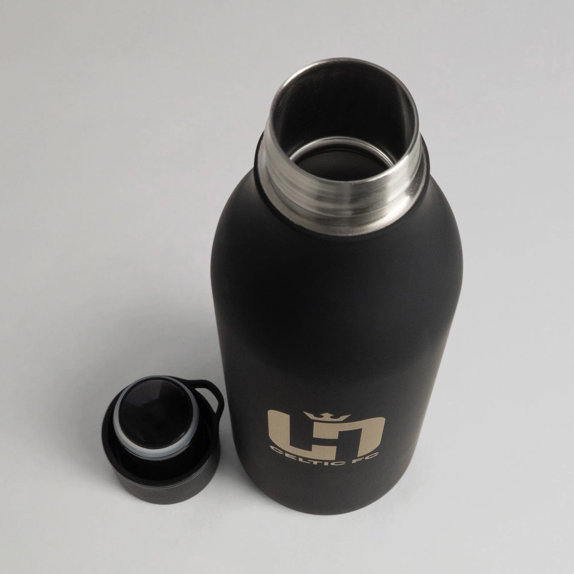 Celtic Henrik Larsson Black Soft Touch Bottle - Image 5